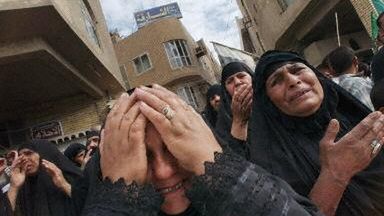 Irackie kobiety rozpaczają na ulicach Bagdadu