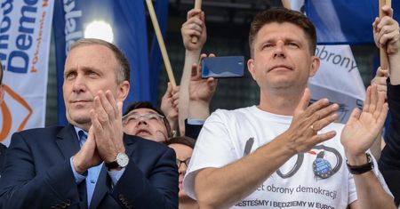 Jacek Żakowski: Czas przymierzać dłuższe portki. Apel do Petru i Schetyny