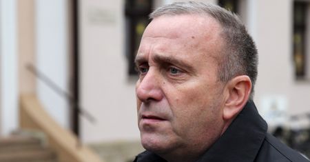 Wydatki Polskiej Fundacji Narodowej. Schetyna: "Nie zostawimy tego"