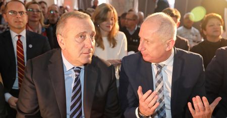 W Platformie kipi. Na razie pod przykryciem, ale wkrótce może się to rozlać