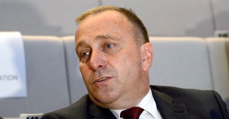 Schetyna zapowiada pozew przeciwko Morawieckiemu. "Premier kłamie"