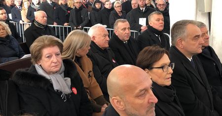 Schetyna: "Wezwanie o. Wiśniewskiego jest do tych, którzy spowodowali tę sytuację. Oni powinni to usłyszeć"