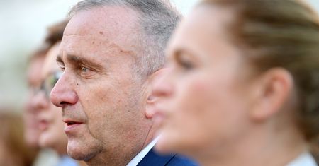 Schetyna: Morawiecki gardzi Polakami i kłamie. KO złoży wniosek o jego odwołanie