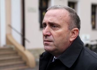 Wydatki Polskiej Fundacji Narodowej. Schetyna: "Nie zostawimy tego"