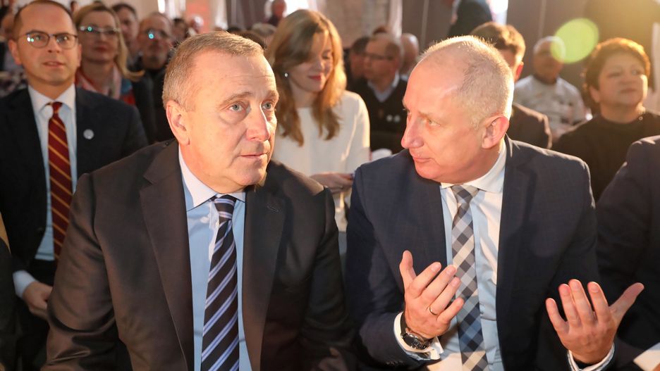 Przewodniczący PO Grzegorz Schetyna i poseł Sławomir Neumann.