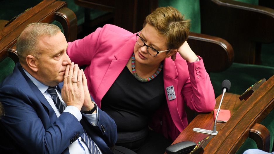 Opozycja stawiła się w Sejmie tłumnie. Ale nie udało się jej przegłosować wniosku