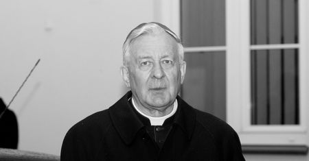 Wniosek o postępowanie ws. arcybiskupa Juliusza Paetza. Złożono go jeszcze za życia duchownego