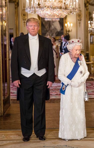 królowa Elżbieta II i Donald Trump - Londyn 2019