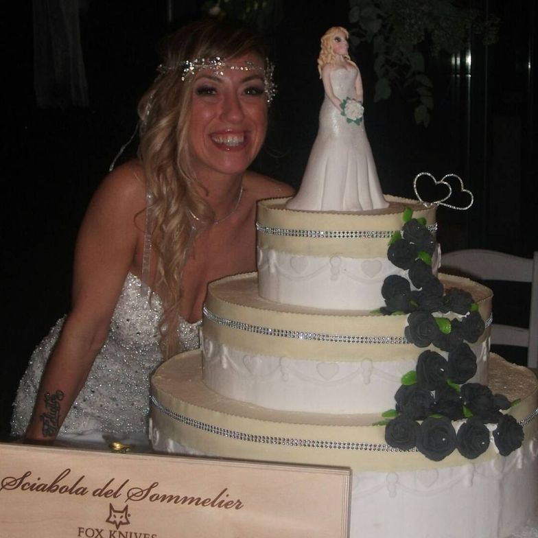 Laura jest pierwszą kobietą we Włoszech, która wzięła ślub sama ze sobą. 