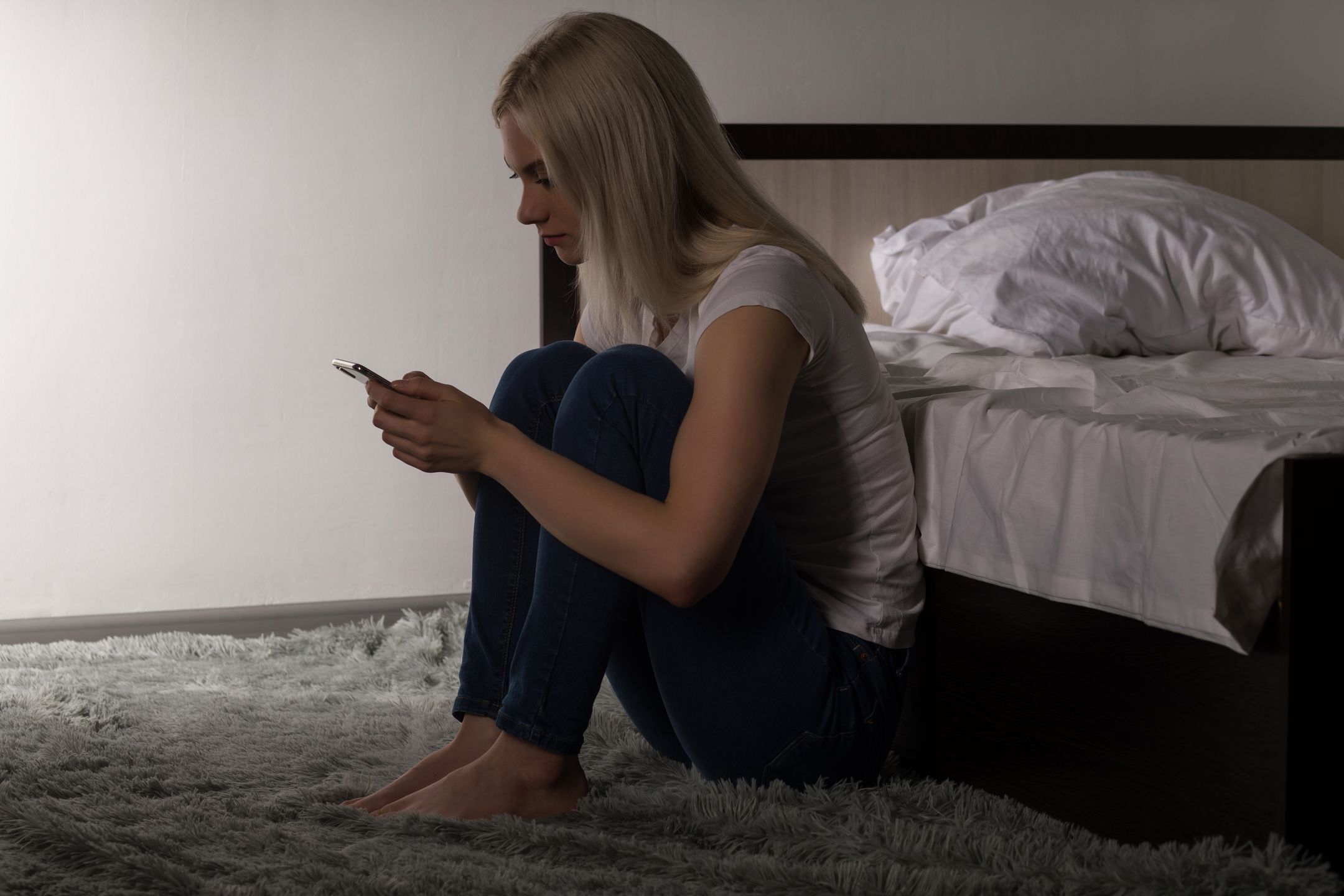 Para ma głównie kontakt telefoniczny 