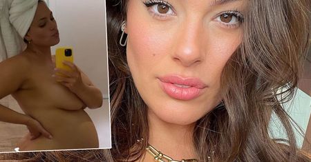Ashley Graham urodziła bliźnięta! Przed porodem pokazała odważne zdjęcie gigantycznego brzuszka