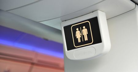 Tego nie wiedziałeś lecąc samolotem - sekrety pilotów i stewardes