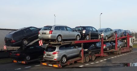 Stare diesle zaleją Polskę? Już dawno odwróciliśmy się od ropniaków