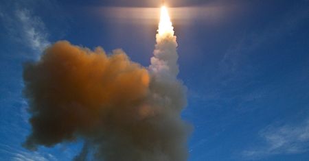 Wpadka amerykańskiej tarczy przeciwrakietowej. To ten sam system, który stanie w Polsce