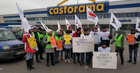Castorama. Przed sklepami w całej Polsce odbyły się pikiety w obronie zwolnionych działaczy