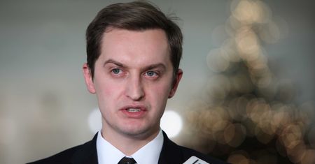 Wiceminister sprawiedliwości broni reformy. Odpowiada mu francuski profesor