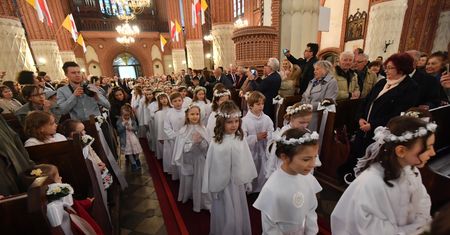 Kradzież czy zwrot poniesionych kosztów? Spór o pieniądze z komunii