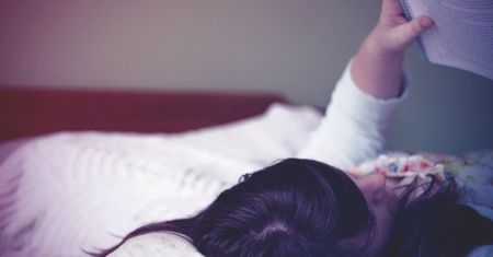 Jesteś fanką Christiana Greya? Te książki na pewno ci się spodobają