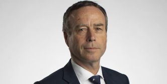 Financial Times po 14 latach żegna swojego naczelnego. Zastąpi go dotychczasowa wicenaczelna