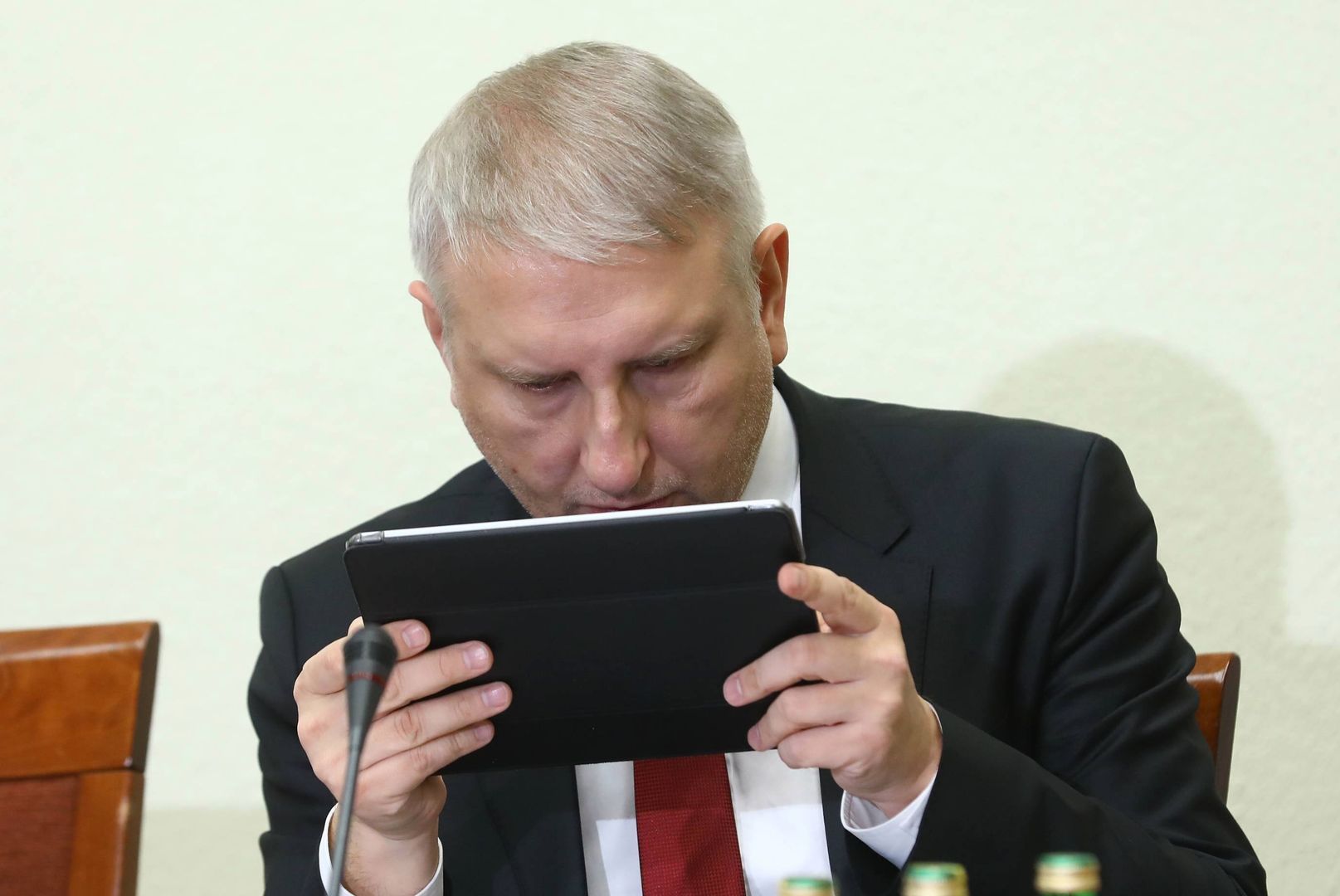 Politycy PiS potępiają tweet partyjnego kolegi. "Jestem oburzony jego słowami"