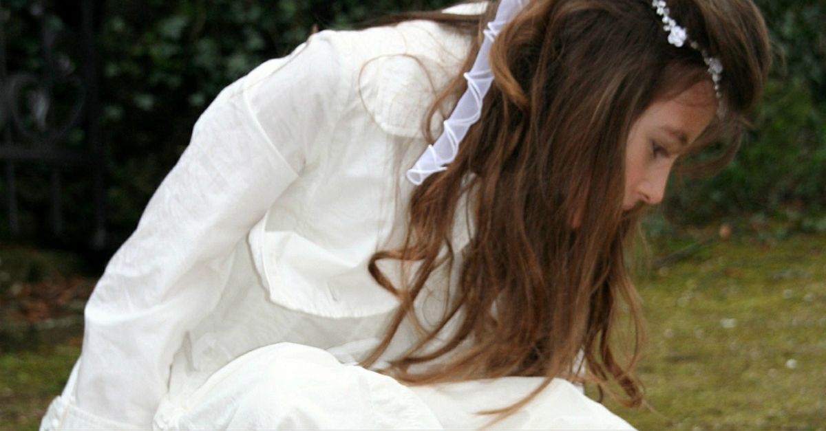 9-latki wyobrażają sobie siebie w filmach porno? O to pytają autorzy... podręcznika do Pierwszej Komunii