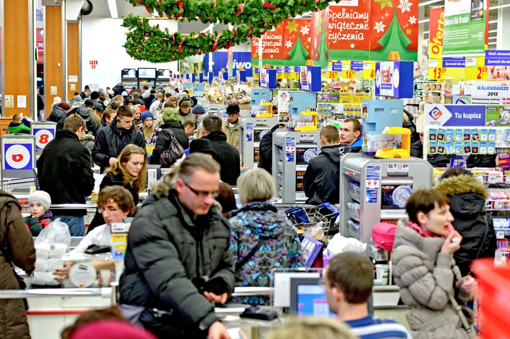 Ile wydamy na święta bożonarodzeniowe w 2019? Wolimy więcej pieniędzy przeznaczyć na artykuły spożywcze.