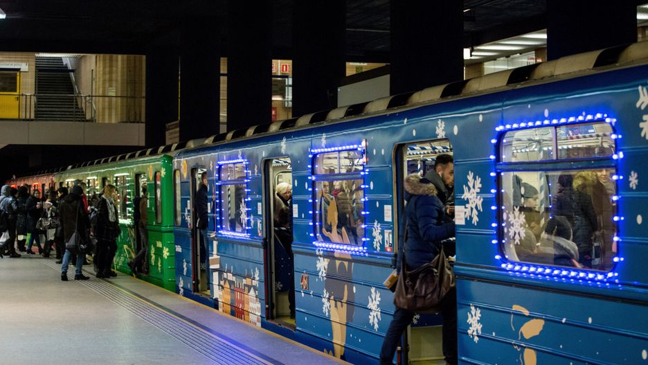 Warszawa: świąteczne metro pojawi się już 6 grudnia