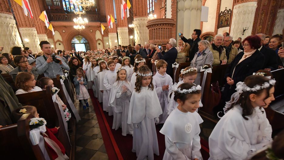 Koszt imprezy komunijnej potrafi znacznie przekroczyć 10 tys. zł