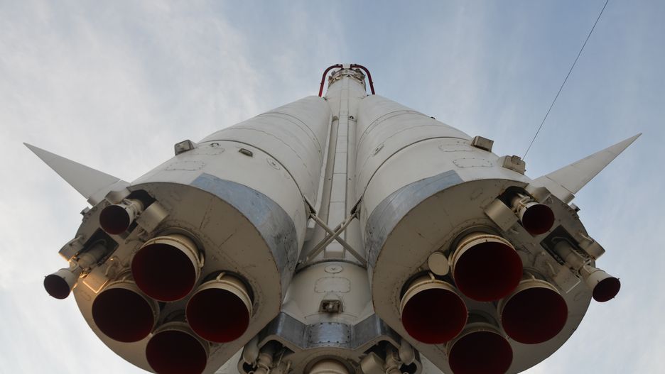 Astronauci dotarli na Ziemię po trzygodzinnym locie 
