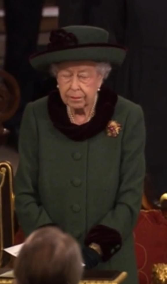 Elżbieta II nie mogła powstrzymać łez