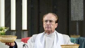 Ksiądz Hassenhuetel podczas wspólnej Eucharystii