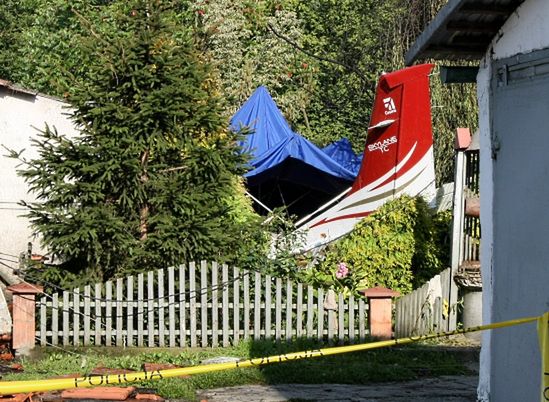 Prokuratura wszczęła śledztwo ws. wypadku awionetki