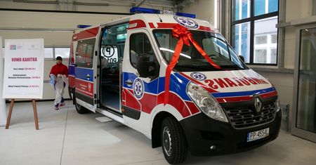 Nowa karetka dla pilskiego szpitala
