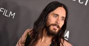 Z chuderlaka w górę mięśni. Jared Leto nie próżnował na siłowni