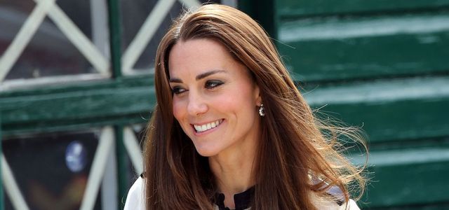 Jak nosić szpilki, aby stopy nie cierpiały? Poznaj trik Kate Middleton