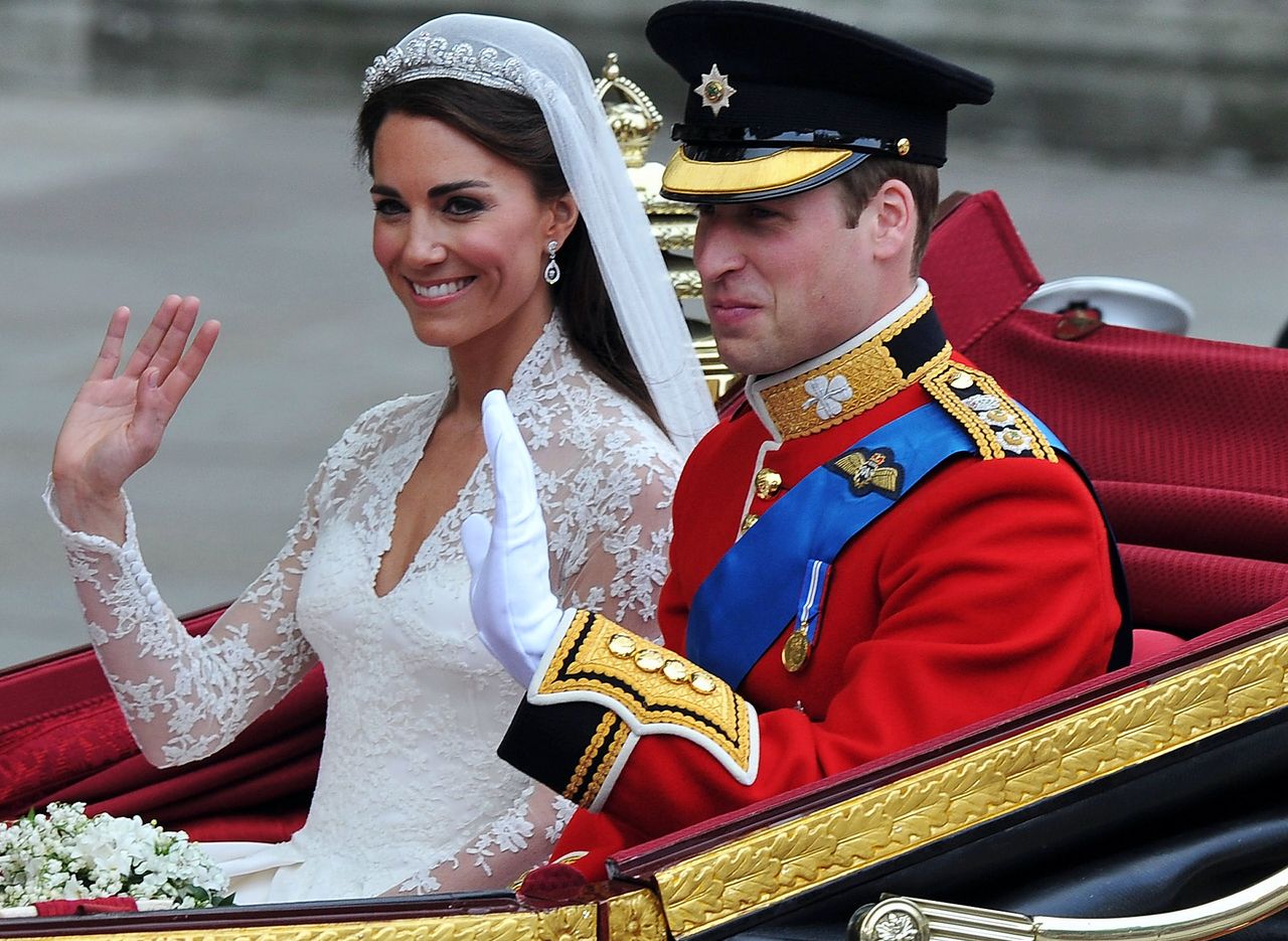 Alexander McQueen skopiował suknię Kate Middleton?