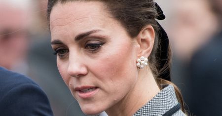 Księżna Kate w obcisłej sukience. Nie ma mowy o czwartej ciąży