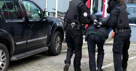 Łapówki na ponad milion zł. CBA zatrzymało m.in. prezesa Małopolskich Dworców Autobusowych