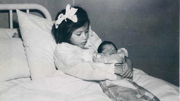 Lina Medina z dzieckiem
