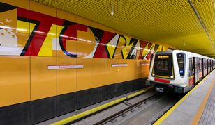 Mężczyzna zepchnął kontrolera na tory w metrze, bo nie miał biletu. Jest akt oskarżenia