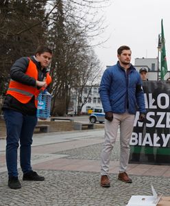 Spalili kukłę Petru. Truskolaski: Sprawa trafi do prokuratury