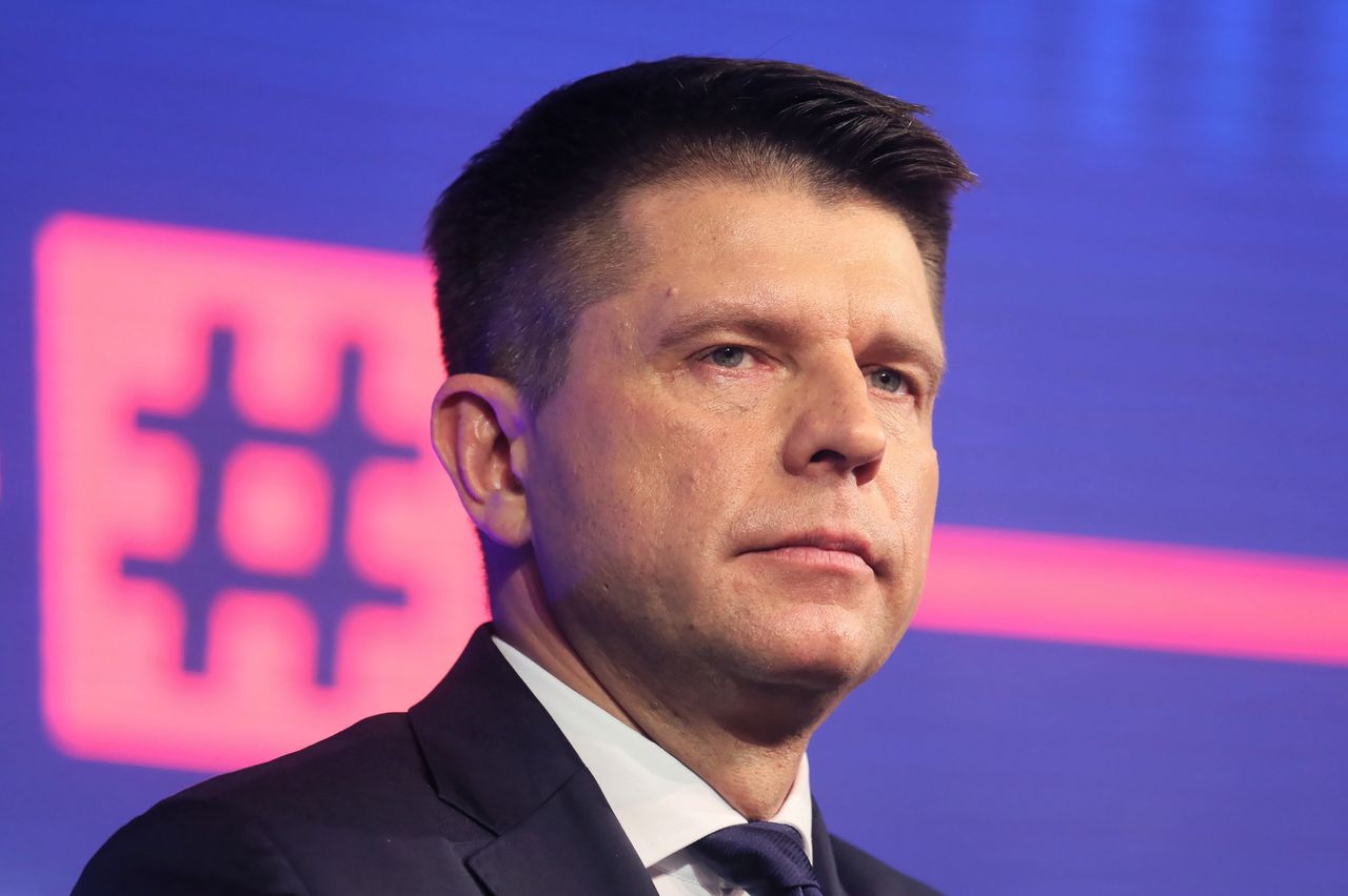 Petru przeciwko wolnemu w Wigilię. Polityk goni Polaków do pracy, sam jako poseł się nie przemęcza