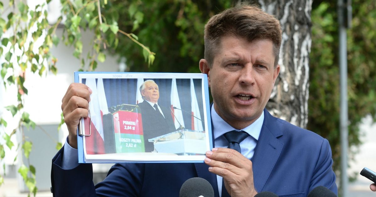 "Po cholerę pan tu przyszedł?" Ryszard Petru pogubił się podczas miesięcznicy