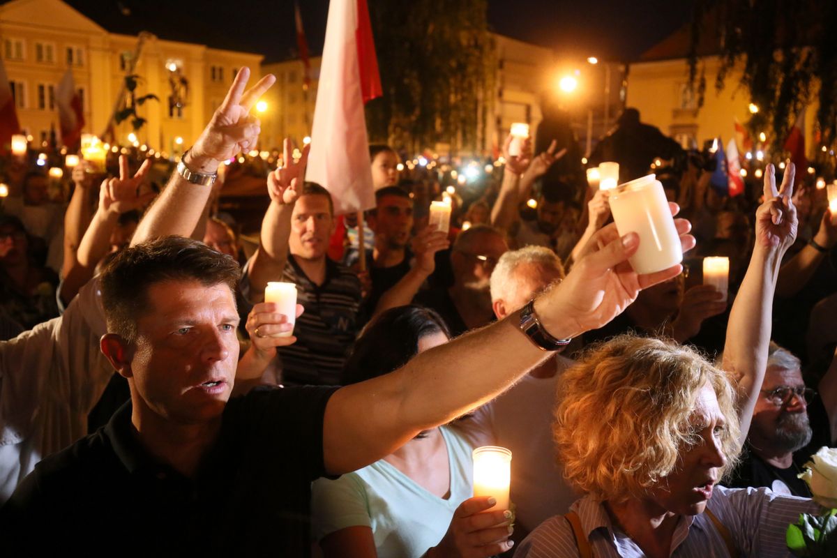 Mocne komentarze ws. śledzenia Ryszarda Petru. Jest reakcja policji