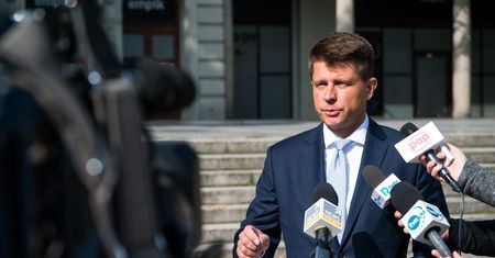 Wpadka Ryszarda Petru. Chciał "zlikwidować handel"
