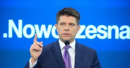 Krucjata Ryszarda Petru. Polityk nie ustaje w walce z zakazem handlu