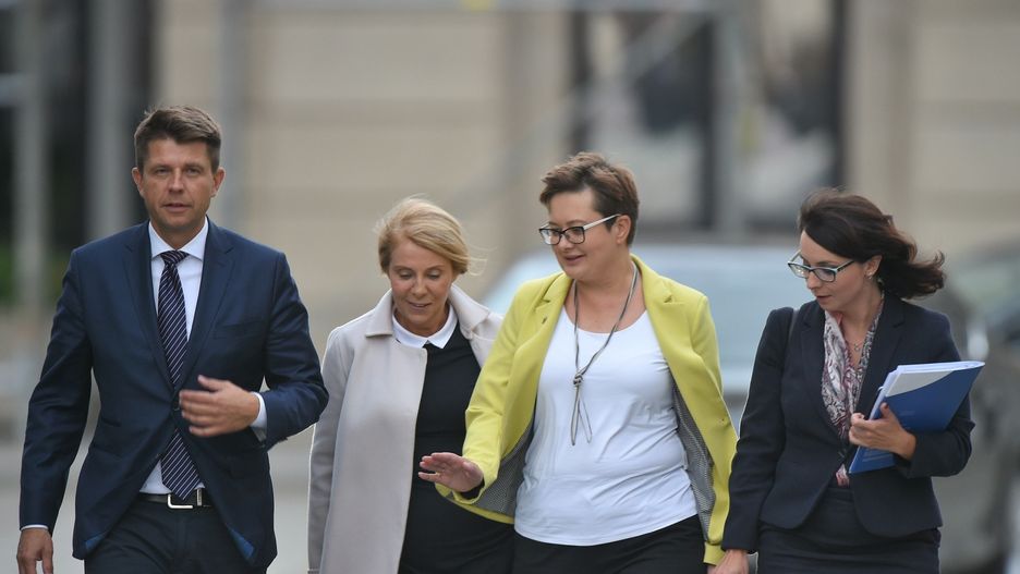 Czołowi politycy Nowoczesnej uważają, że prawo do zakupów w niedzielę to podstawowe prawo człowieka