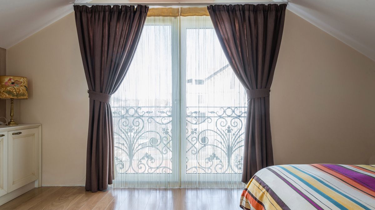 Zasłony chronią przed światłem i zapewniają prywatność