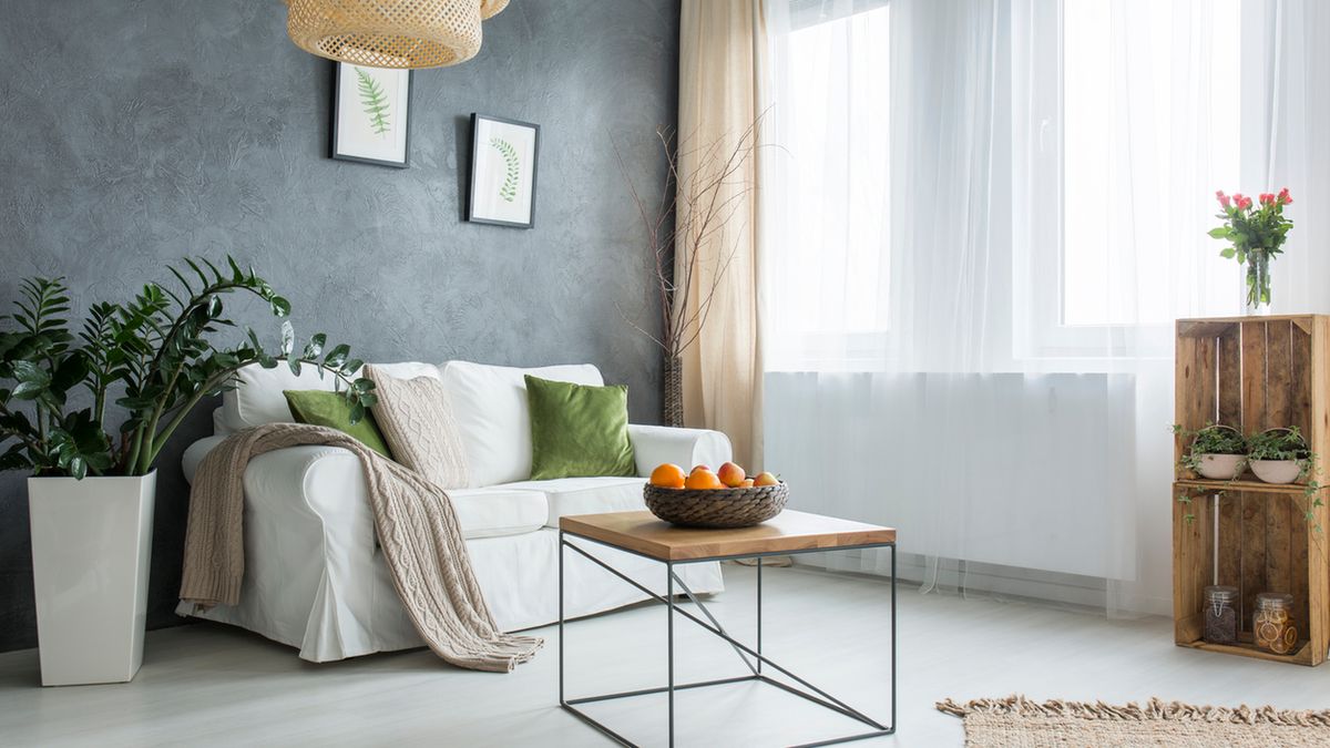 Firany na metry to dobry wybór do salonu