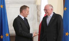 Guenter Verheugen wini Tuska. Mówi o współodpowiedzialności